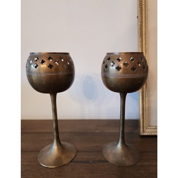 Vintage Set of Two Solid Brass Candle Holders Graduated Height - Picture 7 of 8